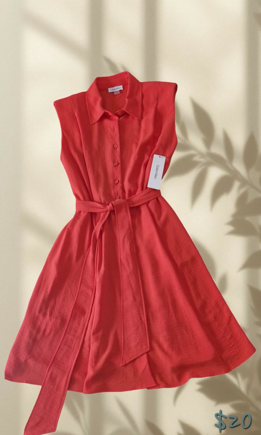 Vestido rojo con cinturón, Calvin Klein
